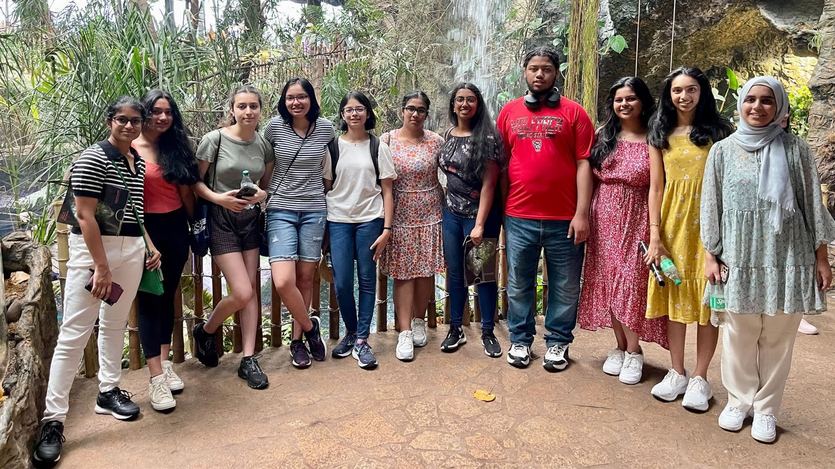 Enloe students at the Dallas World Zoo