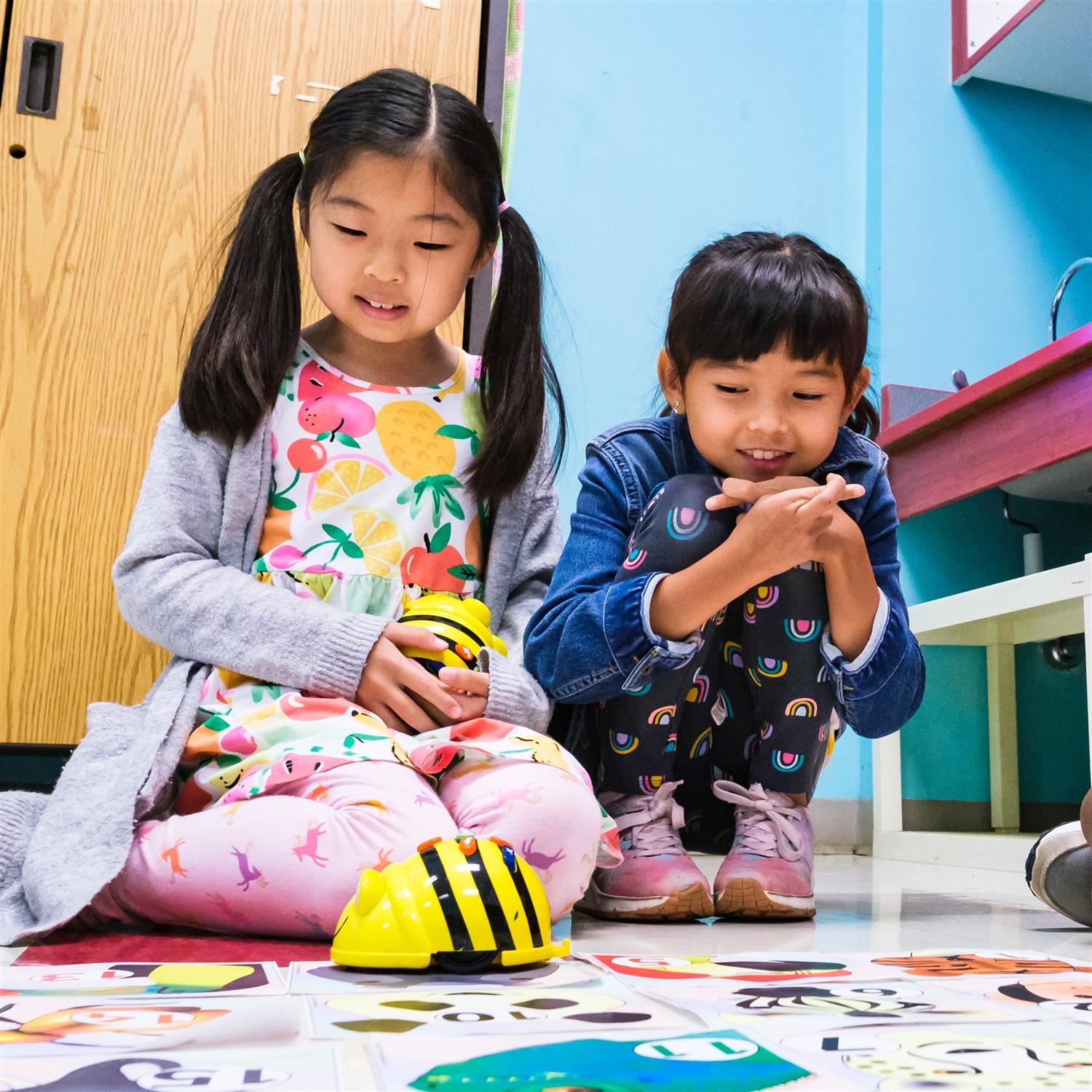  Photo of students.