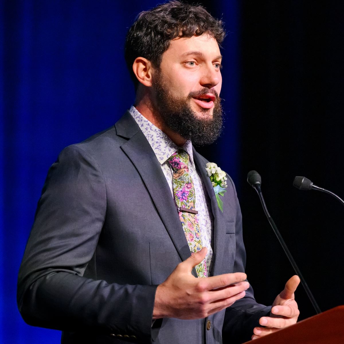  Teacher of the Year Ryan Berglund accepts his award