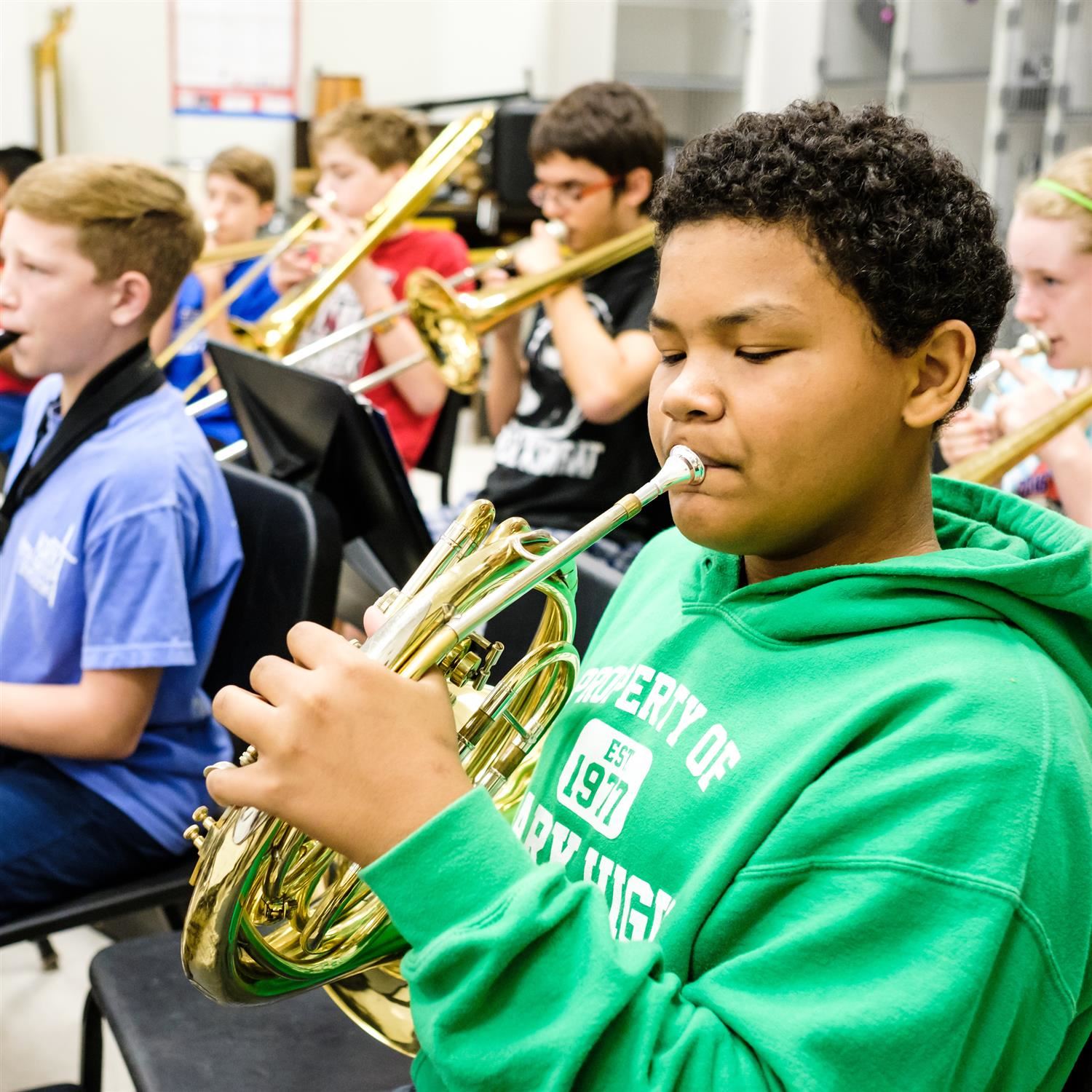  Band playing instruments