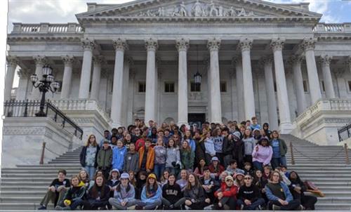 group pic on US Capitol steps 