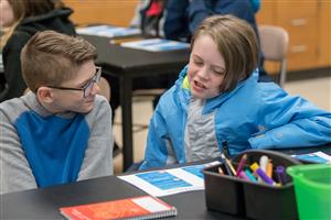 2 students playing a game 