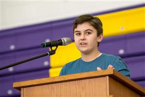 Student Council President introducing Governor  