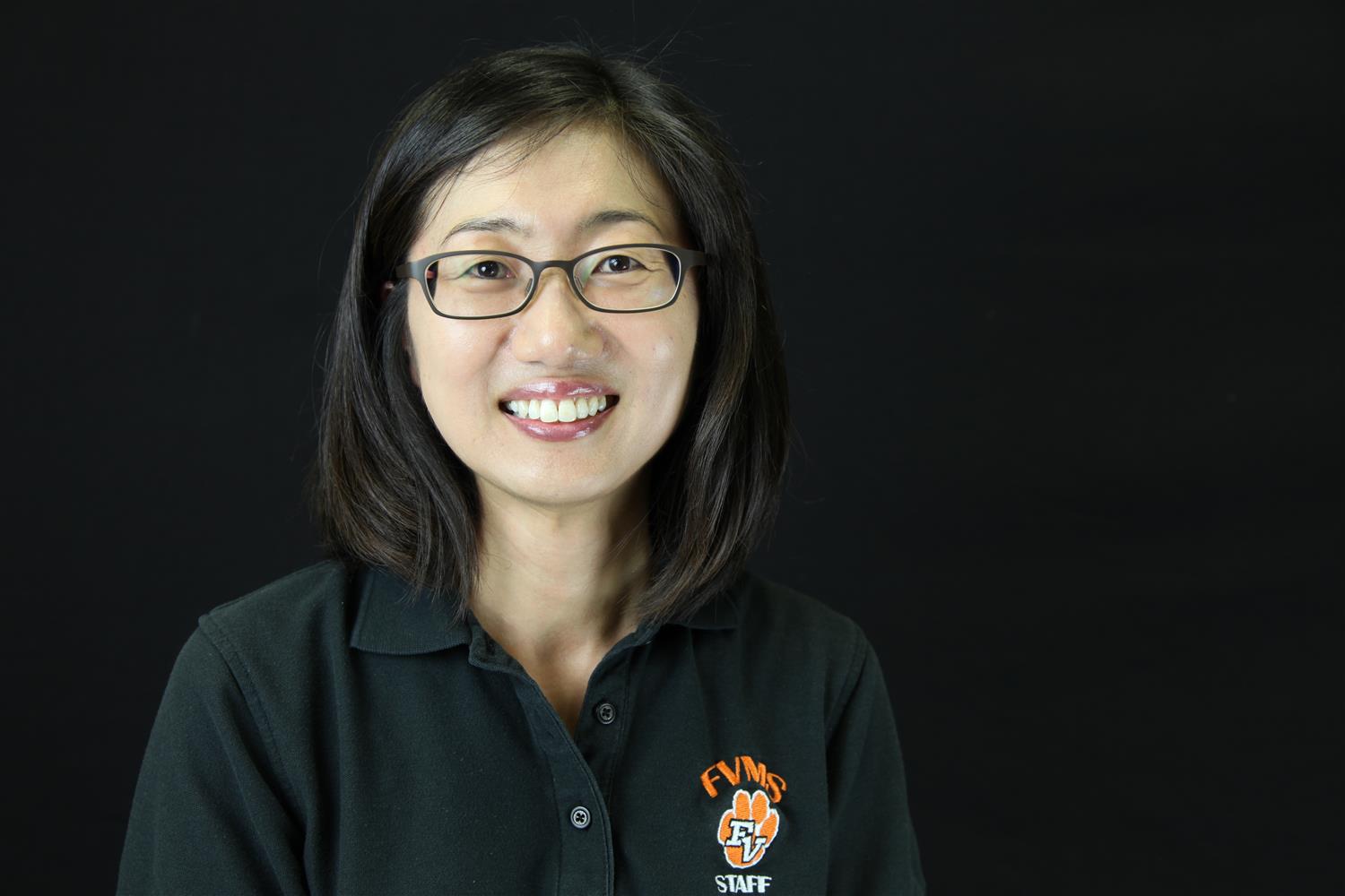 Faculty Directory / Ms. Lee (Lions)