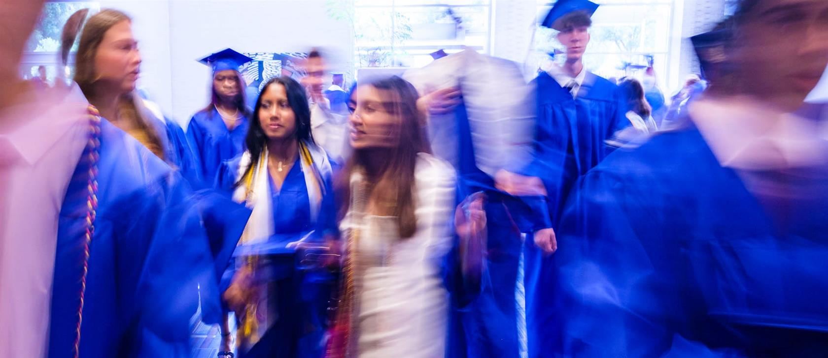  Photo of graduates